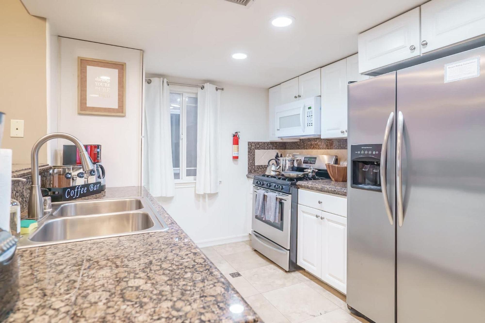 Вилла Awesome 3Br 1 Block To Ocean Fast Wifi C1 Ньюпорт-Бич Экстерьер фото